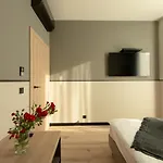 Sarnia Point Prestige * Βρότσλαβ