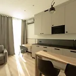 Sarnia Point Prestige شقة فروتسواف