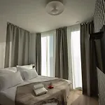 Sarnia Point Prestige فروتسواف