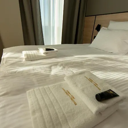 Sarnia Point Prestige Apartman *