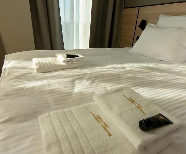 Sarnia Point Prestige Apartman *